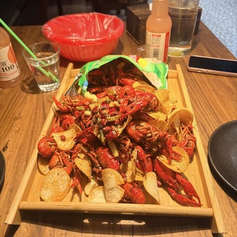 仲十三招牌小龙虾
