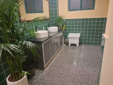 金源花苑店大厅